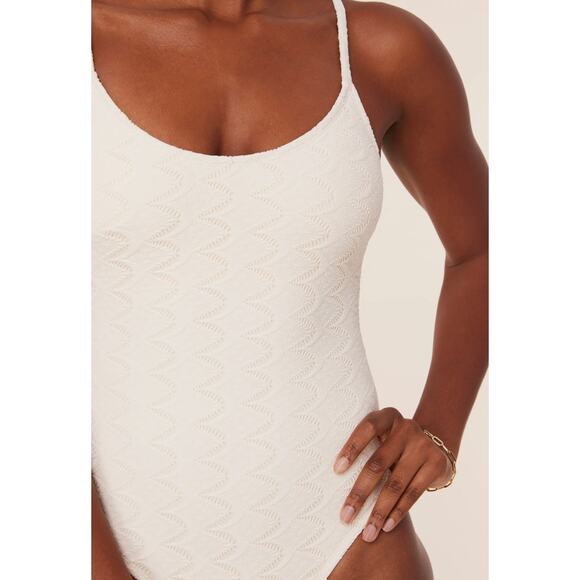 Andie Swim The Amalfi One Piece in Gardenia Cream Scallop Crochet S NWT - Picture 2 of 7